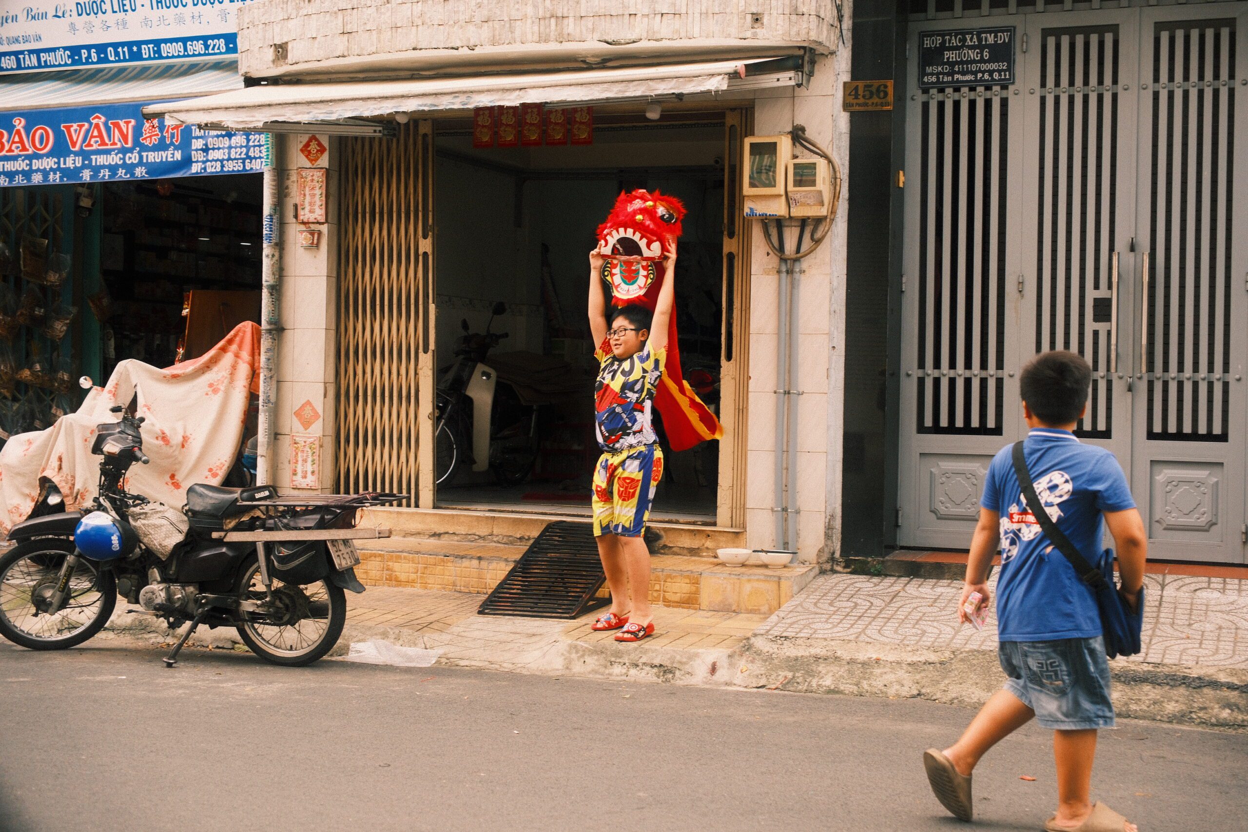 cholon backstreet saigon 14 scaled