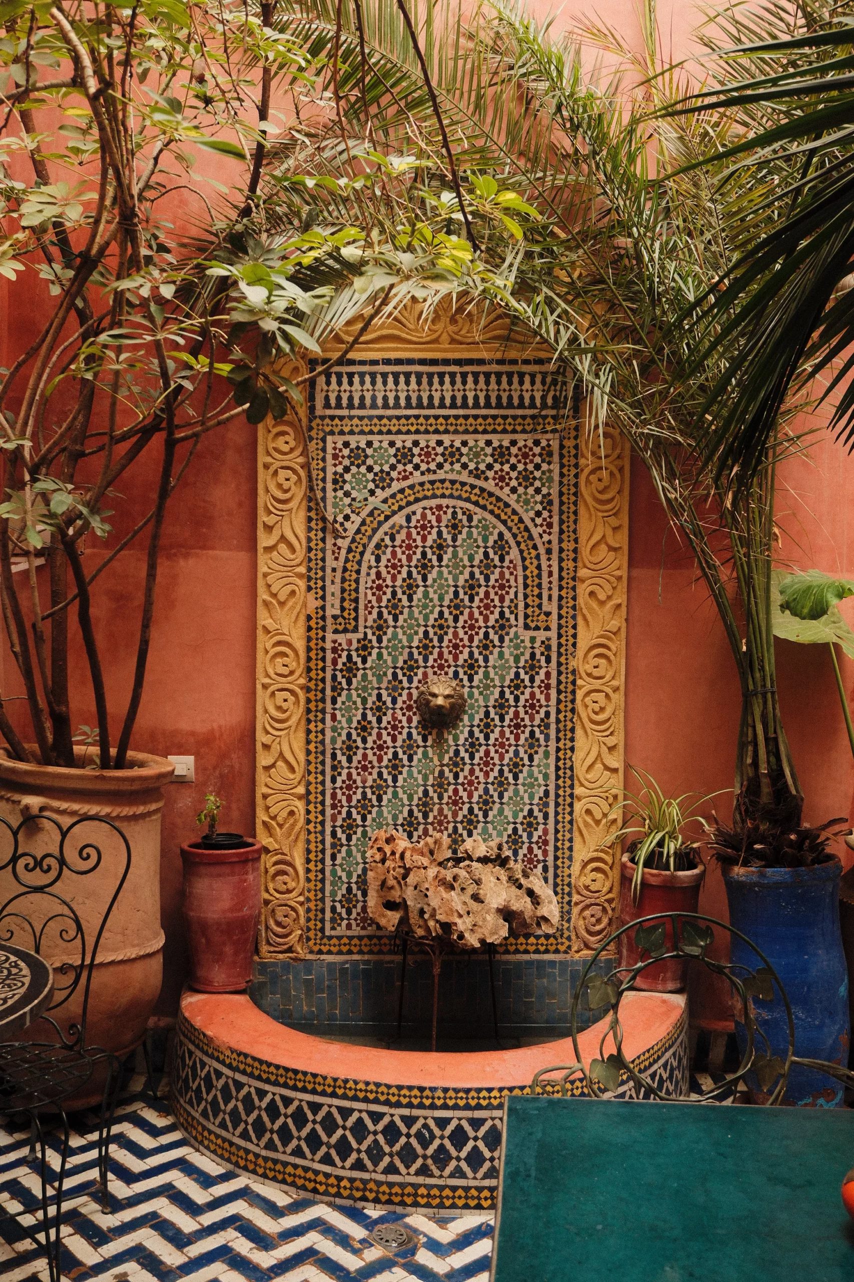 interni persephone riad marrakesh fontana