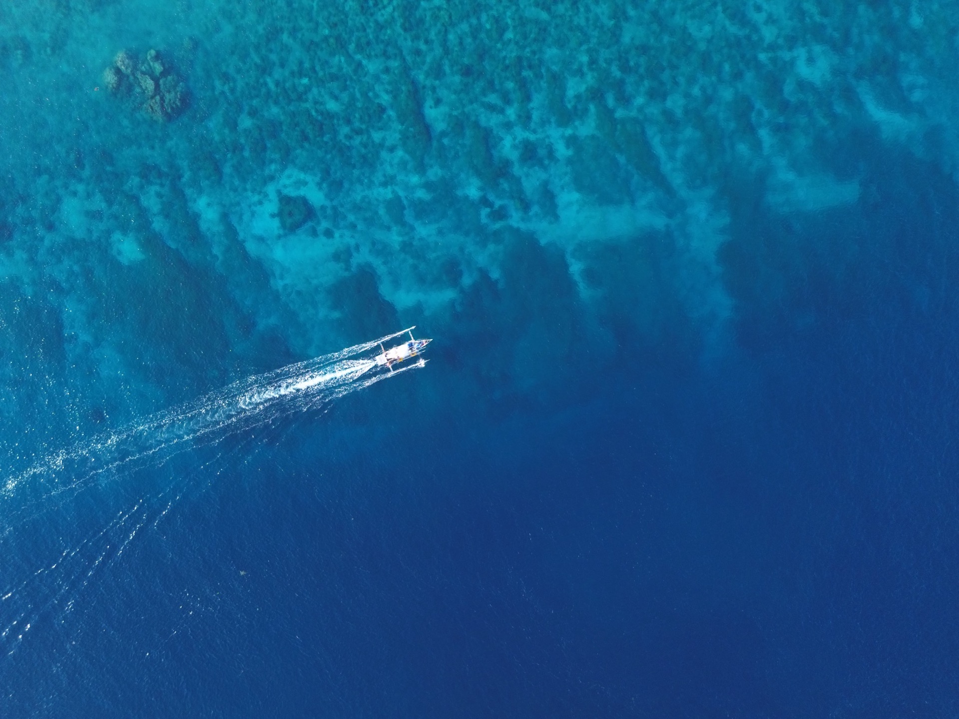 Peschereccio alle isole Gili, Indonesia (arrivo e controlli CIQ)